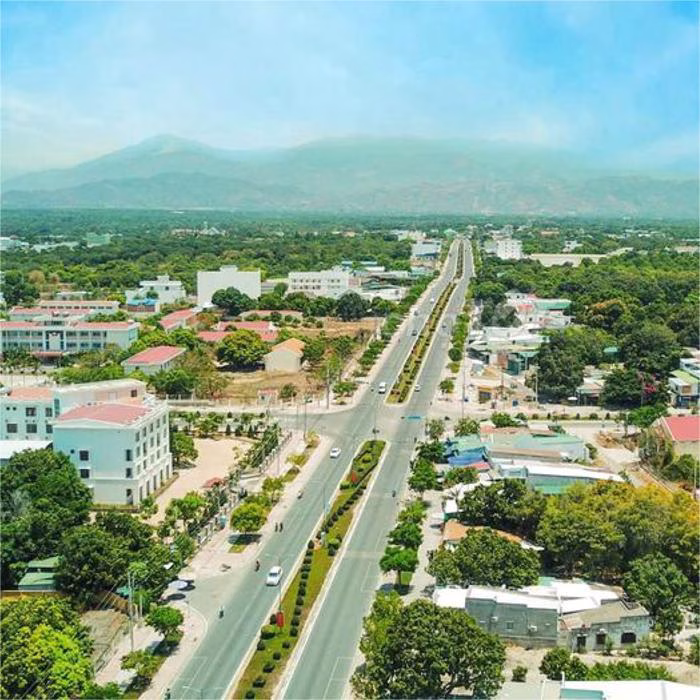 ban dat tai thi tran cam duc huyen cam lam tinh khanh hoa.1 1