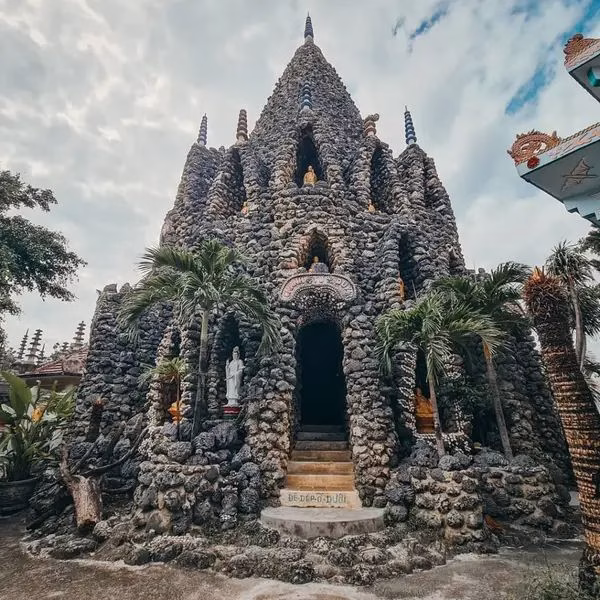 tháp Bảo Tích
