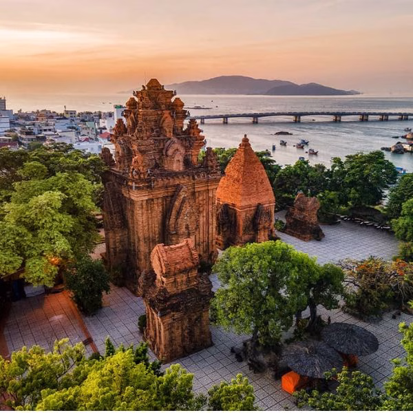 Tháp Bà Ponagar